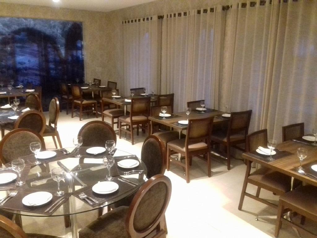 Wembley Park Hotel Porangatu Экстерьер фото